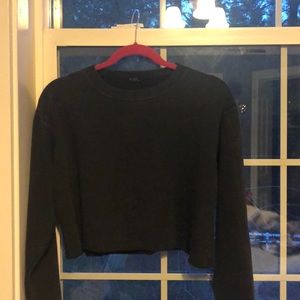 Brandy Melville slightly cropped pullover